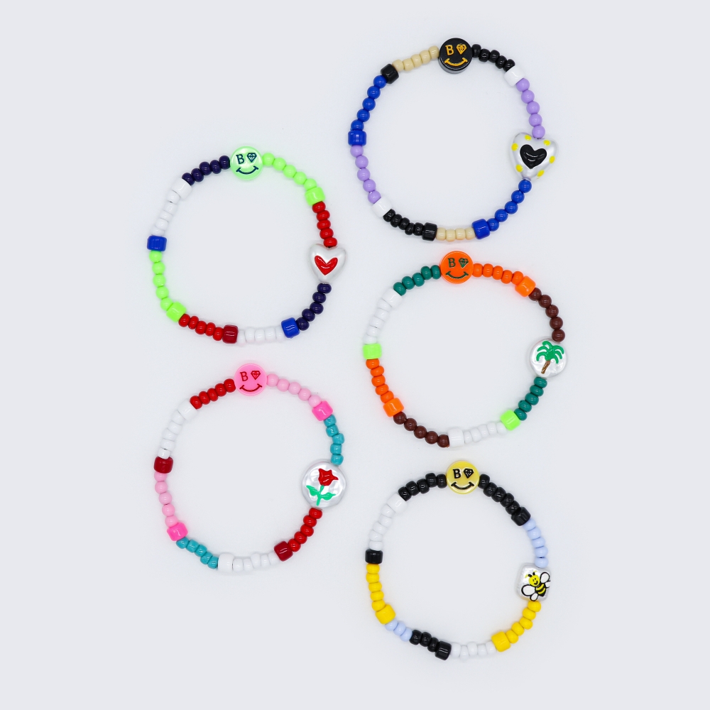 []ũ ÷ ÷     Unique color play smile beads Bracelet