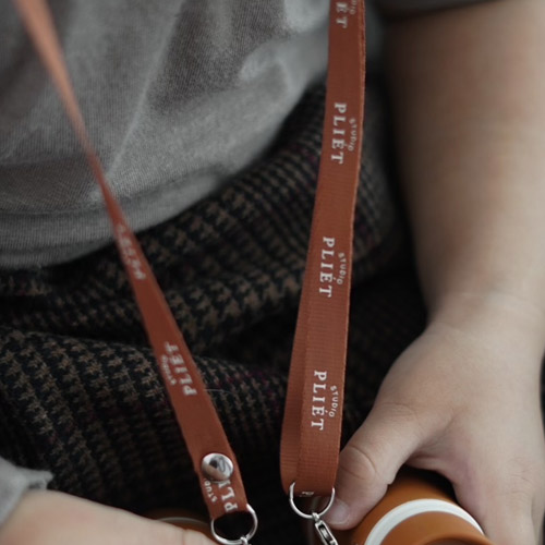 [Ʃø]STUDIO PLIET CROSS STRAP Ʃ ǿƼ ũν Ʈ