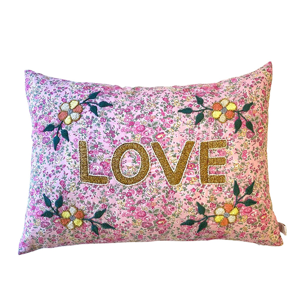 까사오[CSAO]Embroidered cushion LOVE-CA00LNCUS1609LOV